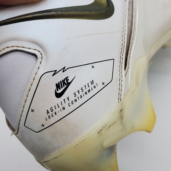 Nike Shoes Men 9 Alpha Menace Pro 3 White Black Football Cleats CT6649-105 - Picture 4 of 12